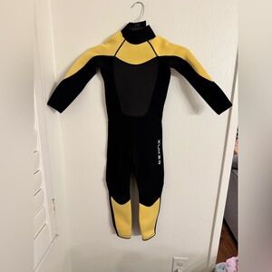 Xuker Black and Yellow Wetsuit Kids Size 6